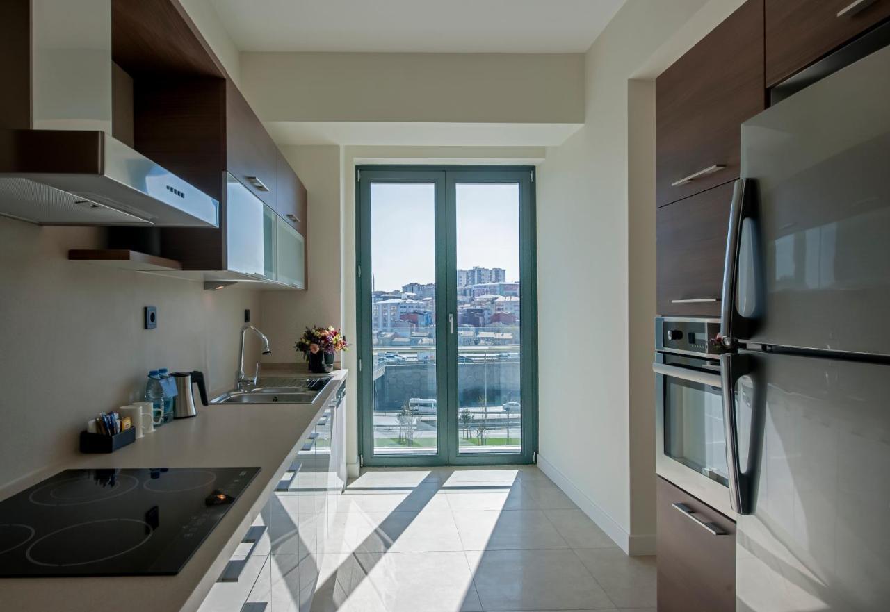 The Superior Living Batisehir Lägenhet Istanbul Exteriör bild